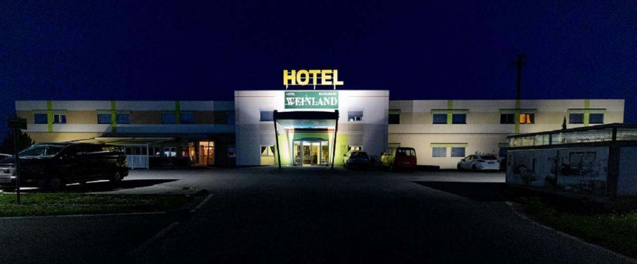 Weinland Hotel 3*